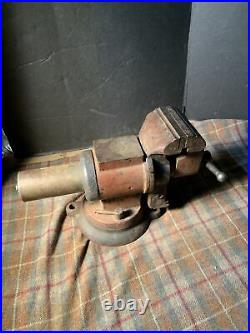 Swivel Base Bench Vise vintage Big Tool Heavy used works great