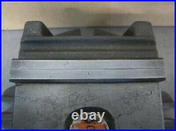 UNIVERSAL VISE & TOOL 4-1/2 MILLING MACHINE VISE withSWIVEL BASE