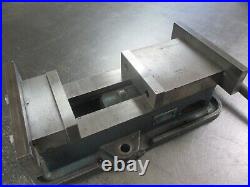 USED D40 Kurt 4 Milling Machine vise with handle, swivel base, I. D. & O. D. Jaws