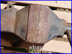 Used Craftsman Bench Vise 5242 3 1/2 Jaws And Pipe Jaws Swivel Base Free Ship
