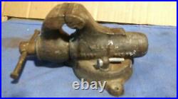 VERY EARLY (VERY RARE) Wilton Baby Bullet Vise Swivel Base 2 jaws works well