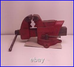 VINTAGE BIG COLUMBIAN D44-M3 4 Bench Vise With Swivel Base USA