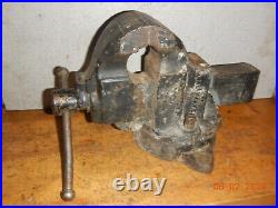 VINTAGE CHAS PARKER C. PARKER MERIDEN CT NO. 973 BENCH VISE With SWIVEL BASE