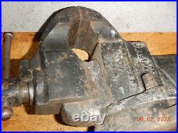 VINTAGE CHAS PARKER C. PARKER MERIDEN CT NO. 973 BENCH VISE With SWIVEL BASE