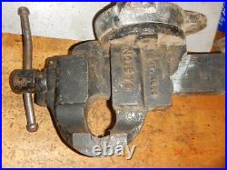 VINTAGE CHAS PARKER C. PARKER MERIDEN CT NO. 973 BENCH VISE With SWIVEL BASE