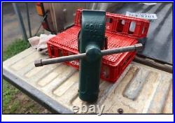 VINTAGE COLE VISE with SWIVEL BASE PIPE JAWS BLACKSMITH NO. 11 GREAT