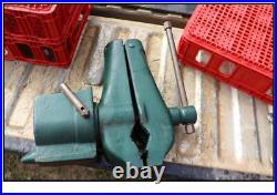 VINTAGE COLE VISE with SWIVEL BASE PIPE JAWS BLACKSMITH NO. 11 GREAT