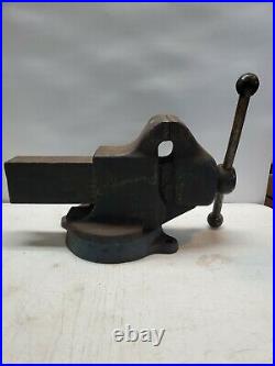 VINTAGE REED MFG. CO. No. 204 R MACHINIST SWIVEL BASE HEAVY DUTY VISE 4 in. Jaws