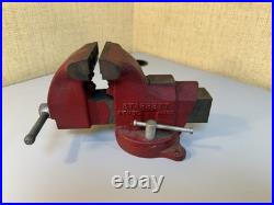 VINTAGE STARRETT SWIVEL BASE VISE # 013 1/2 ATHOL MASS / Great Shape / Red
