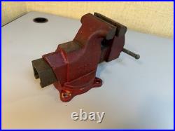 VINTAGE STARRETT SWIVEL BASE VISE # 013 1/2 ATHOL MASS / Great Shape / Red