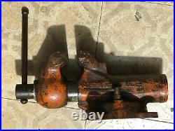 VINTAGE WILTON CADET BENCH VISE SWIVEL BASE USA antique tool