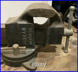 Vintage Big Morgan Milwaukee 4-1/2 Bench Vise With Swivel Base Made In USA