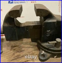 Vintage Big Morgan Milwaukee 4-1/2 Bench Vise With Swivel Base Made In USA