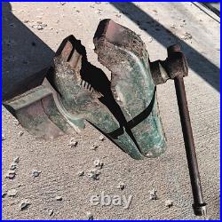 Vintage COLE TOOL MFG Blacksmith Vise No 11 Anvil Forge Swivel Base Machinist