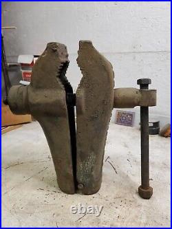 Vintage COLE TOOL MFG Blacksmith Vise No 11 Forge Swivel Base Machinist