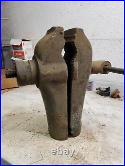 Vintage COLE TOOL MFG Blacksmith Vise No 11 Forge Swivel Base Machinist