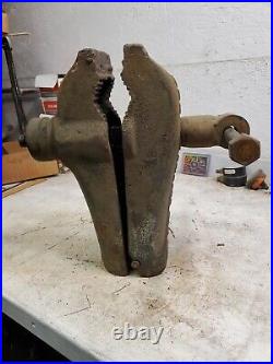 Vintage COLE TOOL MFG Blacksmith Vise No 11 Forge Swivel Base Machinist