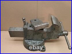 Vintage Chas Parker Swivel Base Bench Vise Swivel Jaw Model 383 1/2 3.5 Jaws