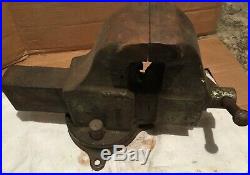 Vintage Columbian 205 5 Bench Pipe Vise Swivel Base 96 pounds Great Condition