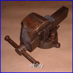 Vintage Columbian Bench Vise No. 603-1/2 withSwivel Base and 3-1/2 Jaws (33 lbs.)