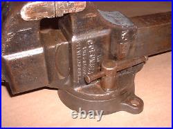 Vintage Columbian Bench Vise No. 603-1/2 withSwivel Base and 3-1/2 Jaws (33 lbs.)