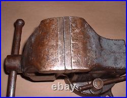 Vintage Columbian Bench Vise No. 603-1/2 withSwivel Base and 3-1/2 Jaws (33 lbs.)