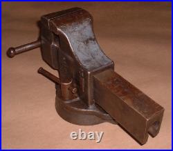 Vintage Columbian Bench Vise No. 603-1/2 withSwivel Base and 3-1/2 Jaws (33 lbs.)