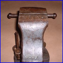 Vintage Columbian Bench Vise No. 603-1/2 withSwivel Base and 3-1/2 Jaws (33 lbs.)