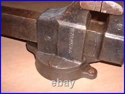 Vintage Columbian Bench Vise No. 603-1/2 withSwivel Base and 3-1/2 Jaws (33 lbs.)