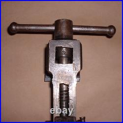 Vintage Columbian Bench Vise No. 603-1/2 withSwivel Base and 3-1/2 Jaws (33 lbs.)