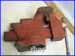 Vintage Columbian D63-1/2 Bench Vise Clamp Tool Hobby Pipe Jaw Swivel Base D 63