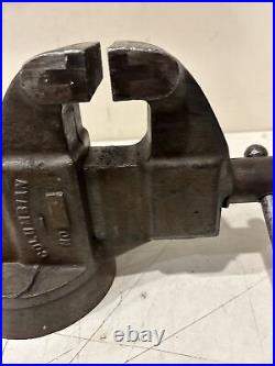 Vintage Columbian No. 604 Swivel Base Bench Vise 4 Blacksmith