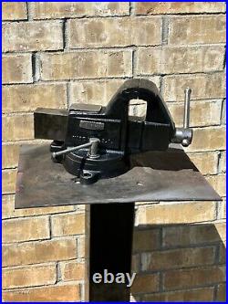 Vintage Columbian bench vice 603-M2 3 Jaw Swivel Base