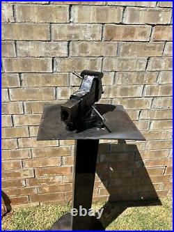 Vintage Columbian bench vice 603-M2 3 Jaw Swivel Base