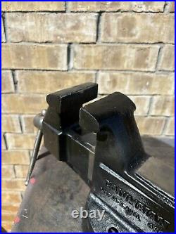 Vintage Columbian bench vice 603-M2 3 Jaw Swivel Base