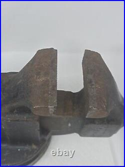 Vintage Hollands No. 24 Swivel Base Bench Vise (4 Jaws/8.25 Max Opening/58lbs.)