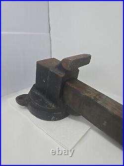 Vintage Hollands No. 24 Swivel Base Bench Vise (4 Jaws/8.25 Max Opening/58lbs.)