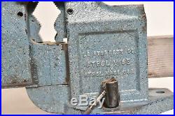 Vintage L. S. STARRETT ATHOL 323-1/2 Bench Vise 3-1/2 Jaws Pipe Swivel Base