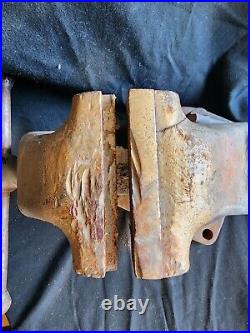 Vintage L. S. Starrett Athol Vise No. 924 with Swivel Base