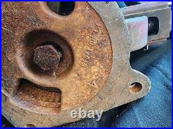 Vintage L. S. Starrett Athol Vise No. 924 with Swivel Base