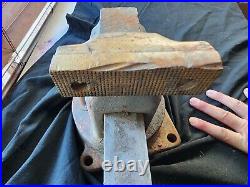 Vintage L. S. Starrett Athol Vise No. 924 with Swivel Base