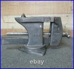 Vintage MONTGOMERY WARD Bench Vise 3-1/2 Jaws Anvil with Hardy Swivel Base USA