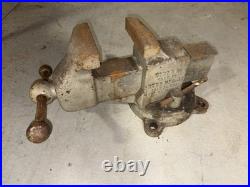 Vintage REED MFG Co. No205 R Vise. Original Paint, Swivel Base, Great Condition