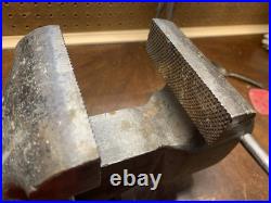 Vintage Reed No 204R Swivel Base Bench Vise, 4 Inch Jaws, 56 lbs USA Nice