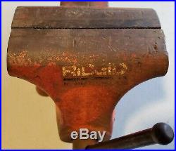 Vintage Ridge Tool Co. 5 Bench Vise #500-R swivel base anvil pipe clamp USA