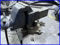 Vintage Rock Island 574 Swivel Base Bench Vise 4½ Jaws USA Made