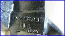 Vintage Rock Island MFG CO. 3 1/2 Jaw No. 72 Swivel Base Bench Vise