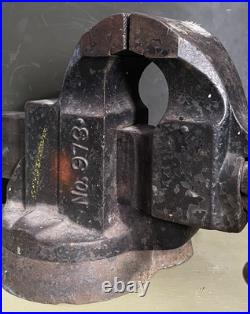 Vintage The Chas Parker Co. Swivel Base Bench Vise No. 973 3 Jaws