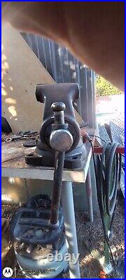 Vintage WILTON 940 840 Machinist's 4 Jaws Bench Bullet Vise Swivel Base