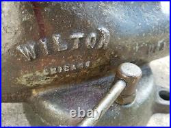 Vintage Wilton Bullet Vise Early Chicago Mfg. 4-1/2 Jaw Locking Swivel Base